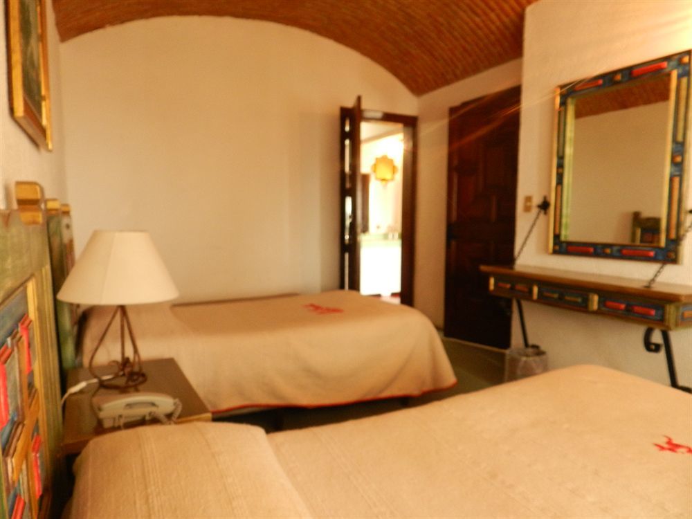 Hotel Posada La Ermita Сан Мигел де Аленде Екстериор снимка